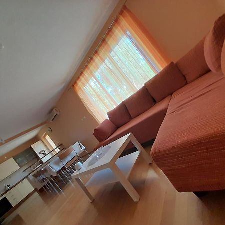 Holiday Home Anita Unesic Екстериор снимка