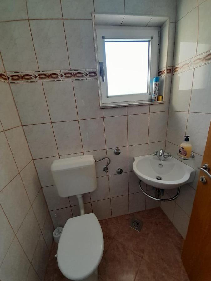 Holiday Home Anita Unesic Екстериор снимка
