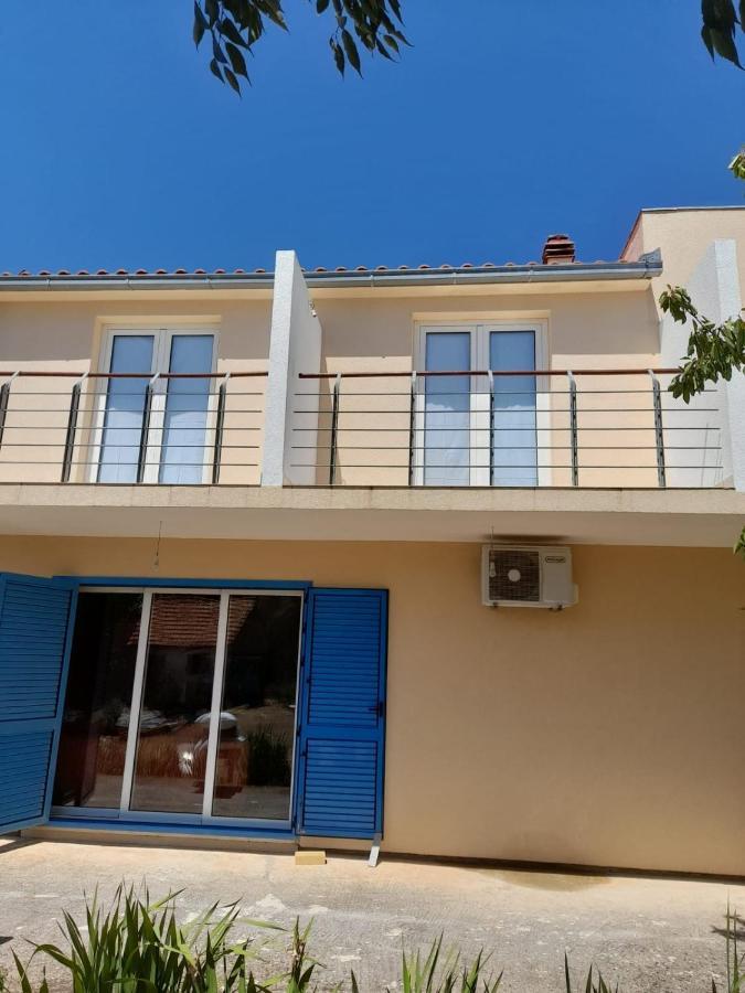 Holiday Home Anita Unesic Екстериор снимка