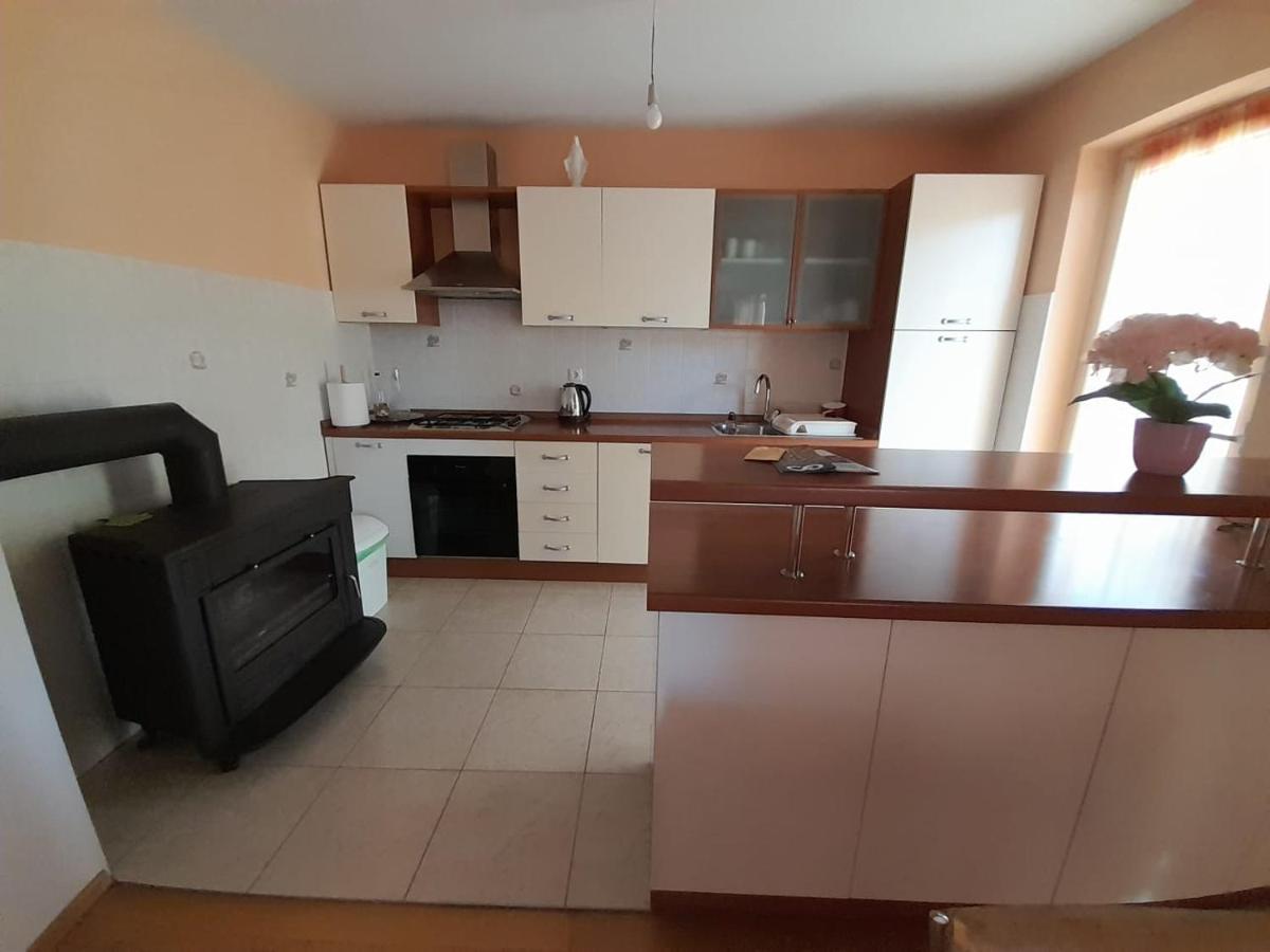 Holiday Home Anita Unesic Екстериор снимка