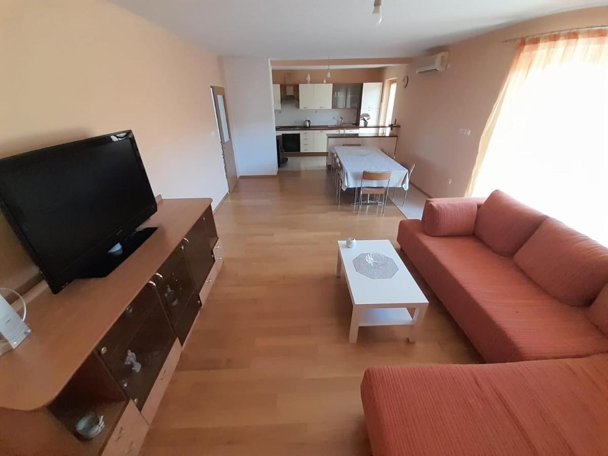 Holiday Home Anita Unesic Екстериор снимка