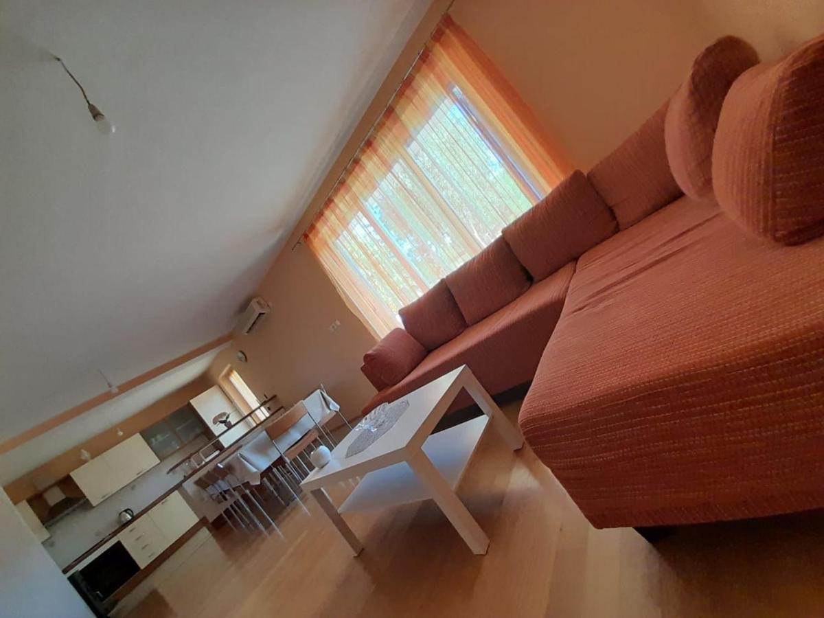 Holiday Home Anita Unesic Екстериор снимка