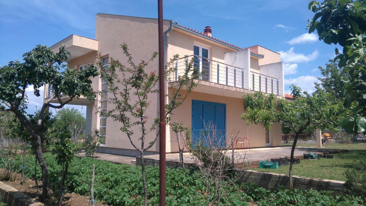 Holiday Home Anita Unesic Екстериор снимка