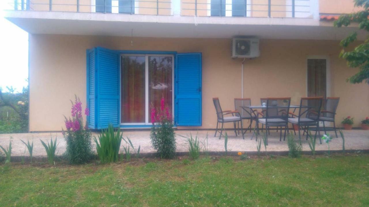 Holiday Home Anita Unesic Екстериор снимка